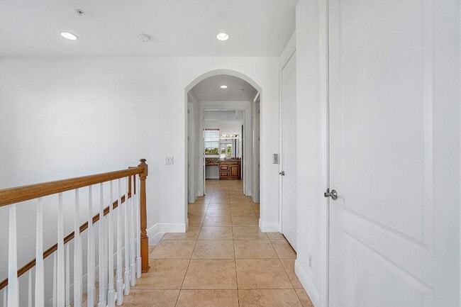 Building Photo - 811 S Federal Hwy