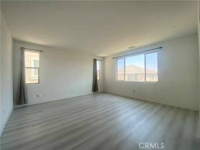 Building Photo - 2932 E Silver Sky Dr