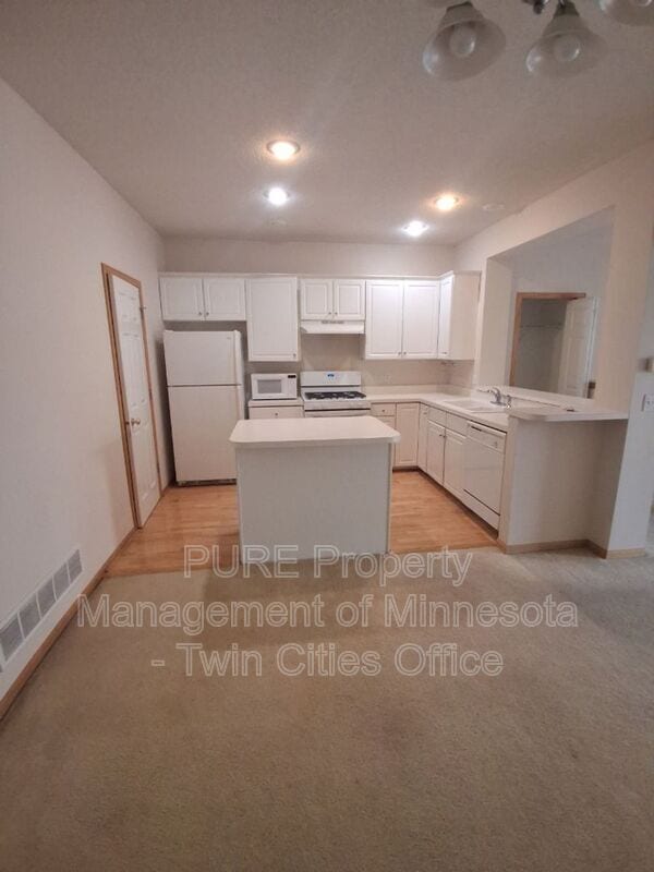 Primary Photo - 2328 Eagle Trace Ln