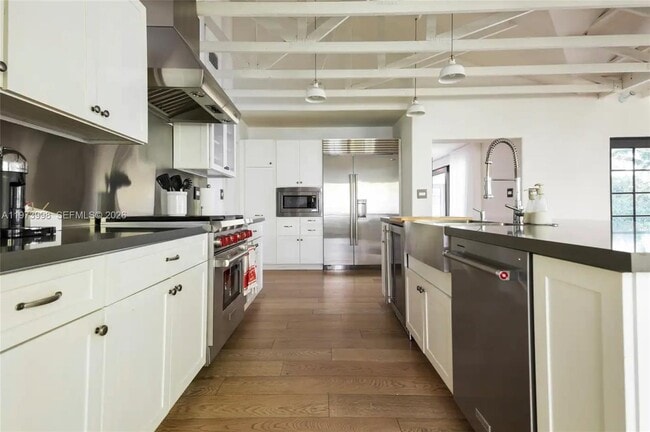 Building Photo - 524 Oleander Dr