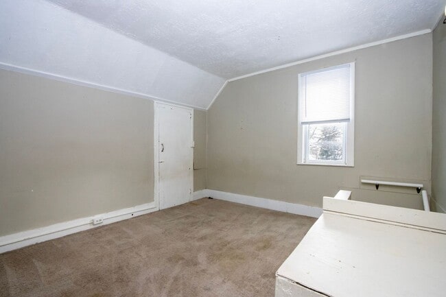 Building Photo - Two bedroom, single-family home