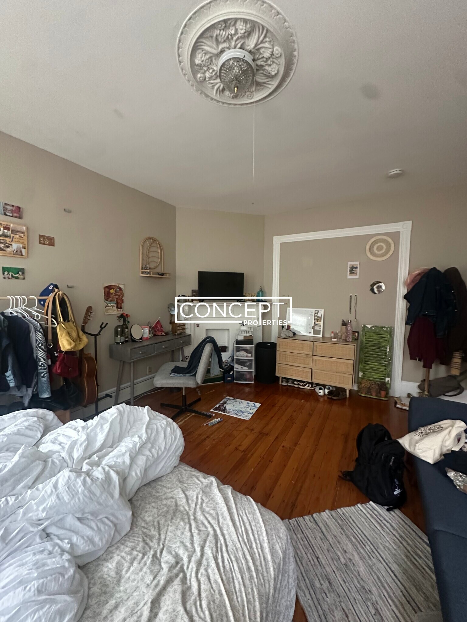 Building Photo - 13 Sachem St