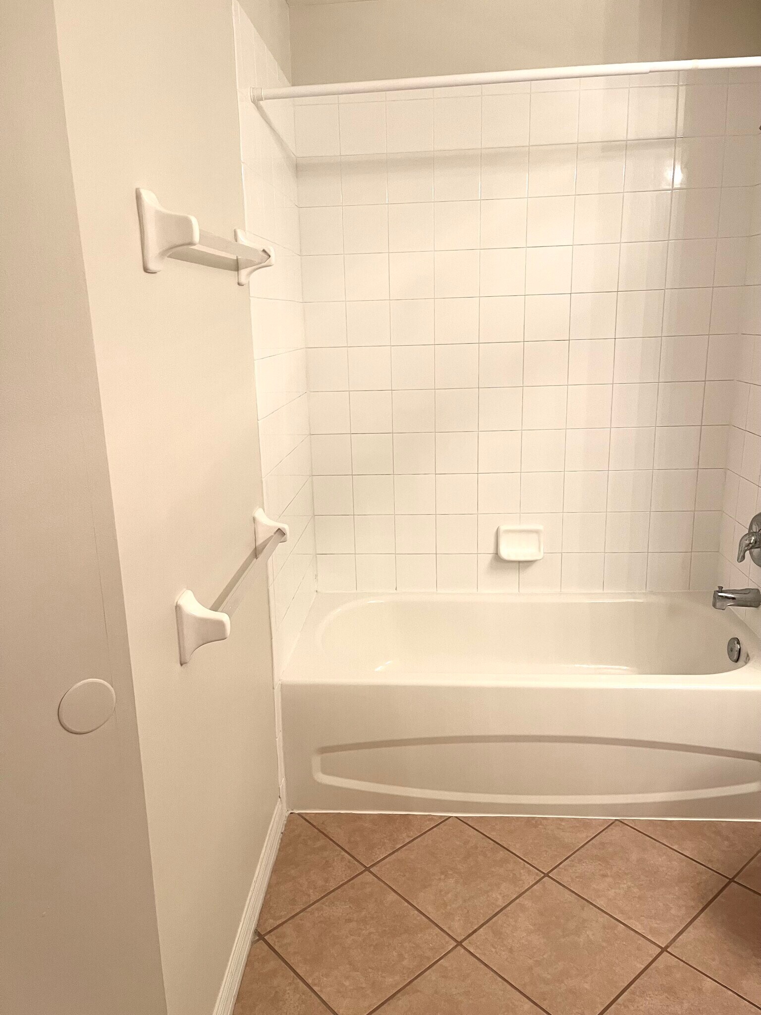 Building Photo - 8361 Village Edge Cir