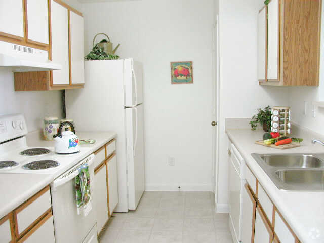 Kitchen - Maple Grove Villas