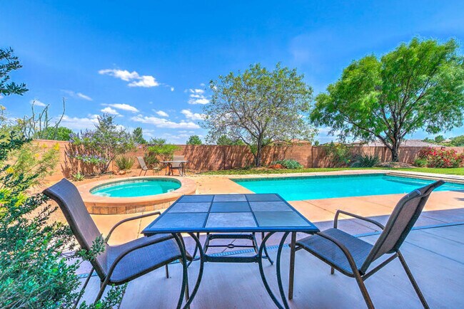 Building Photo - Stunning Luxury Home in Green Springs with...