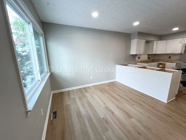 Building Photo - 3372 Willington Dr