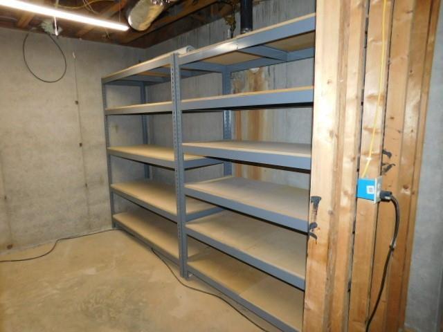 Building Photo - 8893 Carroll Manor Dr