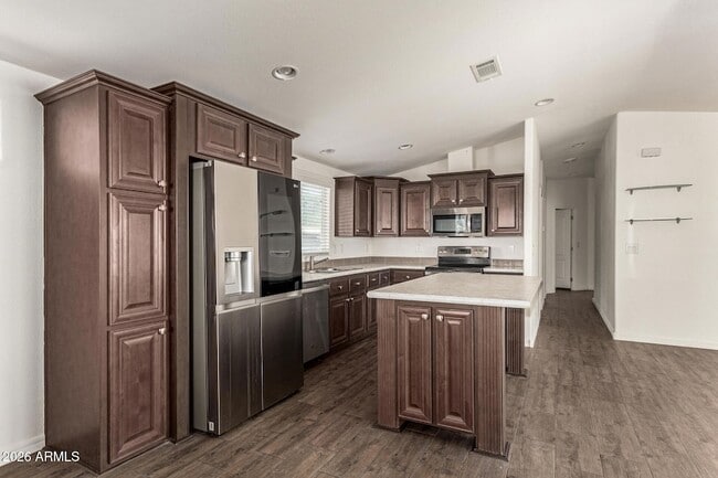 Building Photo - 10810 N 91st Ave