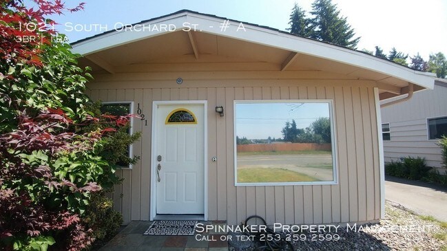 Primary Photo - Newly renovated Duplex by TCC