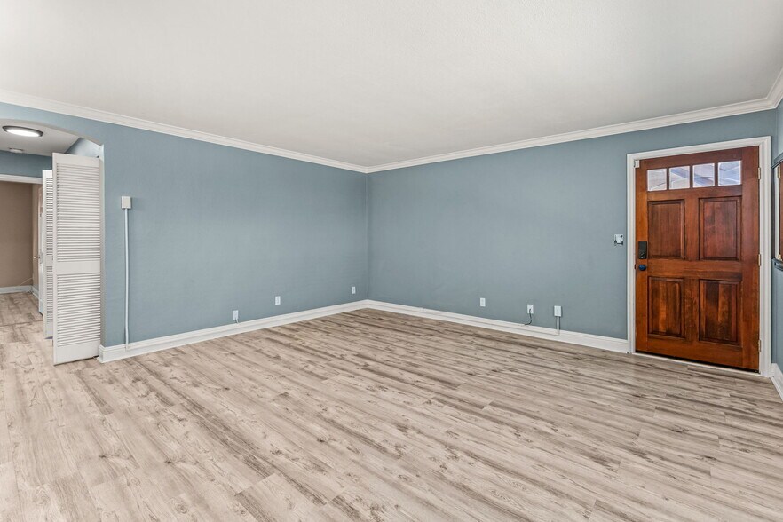 Living Room - 4127 38th St