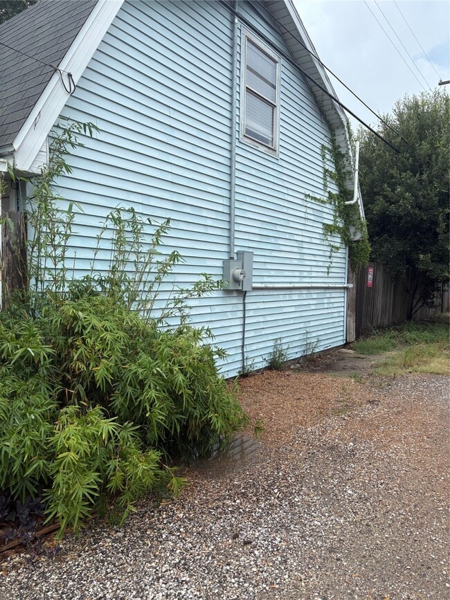 Building Photo - 5325 Avenue R 1/2