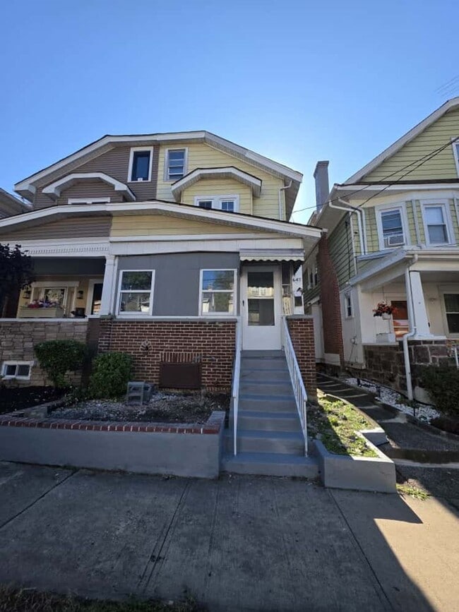 Building Photo - 647 Edgewood Ave