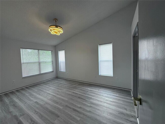 Building Photo - 2416 Hounds Trail