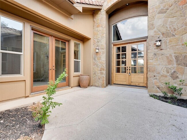 Building Photo - 3001 Noack Dr