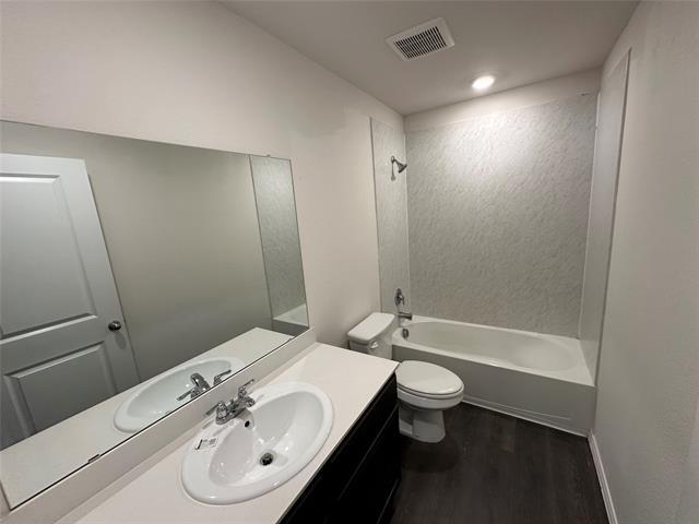 Building Photo - 2208 San Jacinto Wy