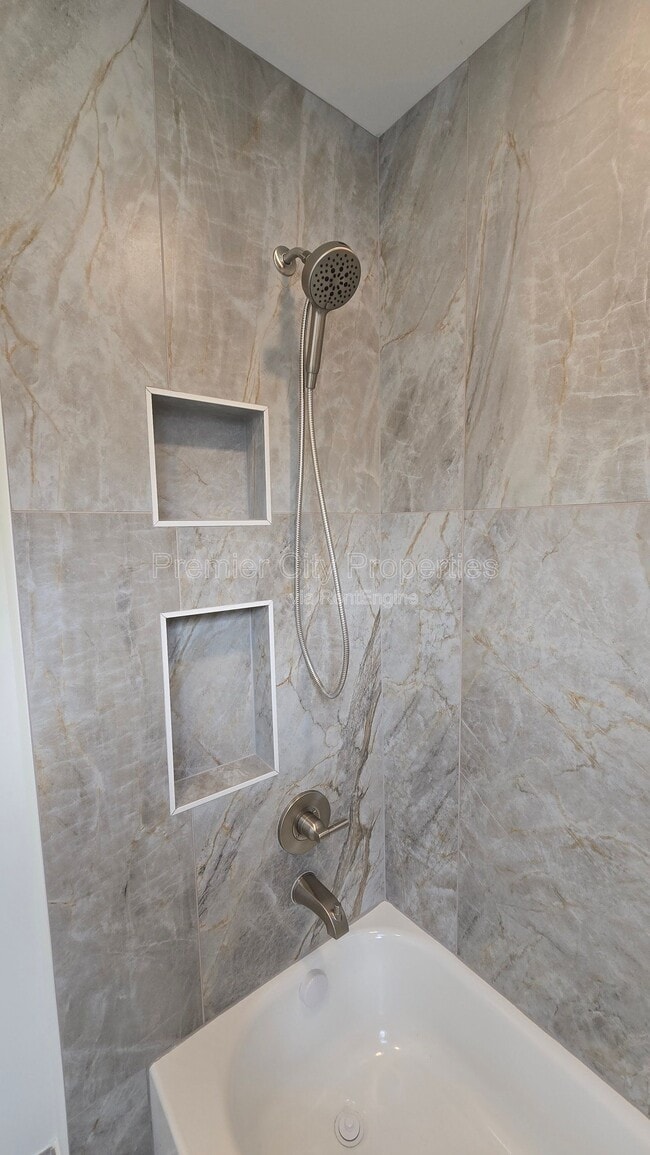 Building Photo - 240 Mcgregor Ave