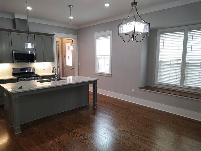 Building Photo - 3549 Esplanade Way