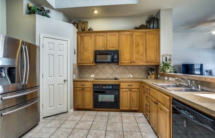 Building Photo - 5524 Glenview Ln