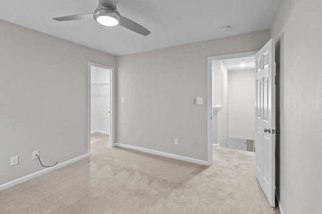 Building Photo - Newly Constructed 2 & 3 bedroom Cross Cree...