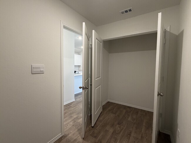 Building Photo - 312 Nizao Ln