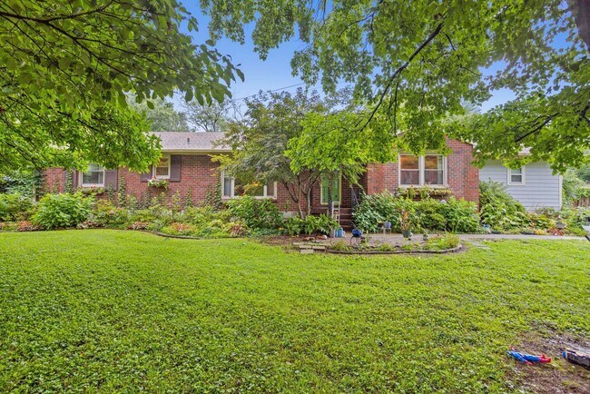 Building Photo - 4117 Saunders Ave