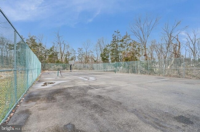 Building Photo - 1140 Oakcroft Ln