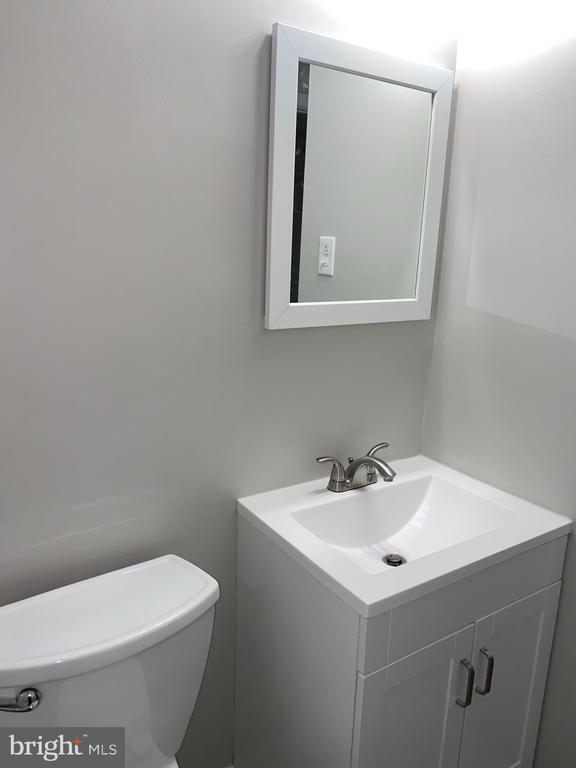 Building Photo - 6220 Edsall Rd