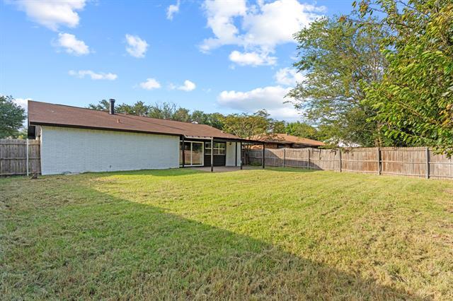 Building Photo - 421 Parkvale Ln