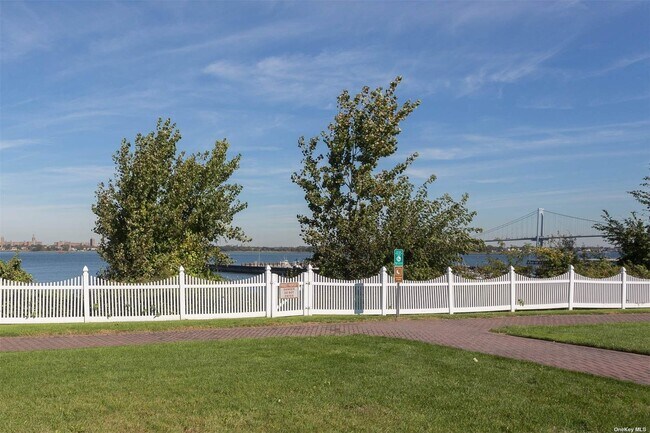 Building Photo - 12204 Powell Cove Blvd