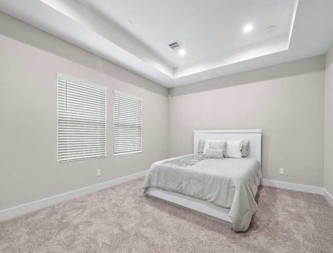 Building Photo - Luxury New Construction for Lease