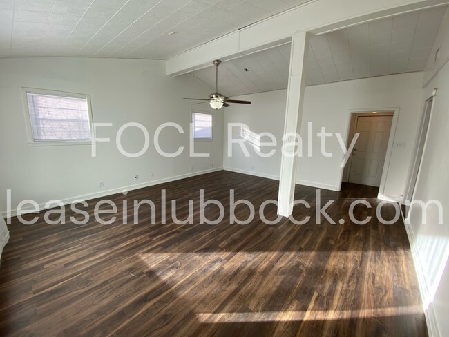 Building Photo - 1308 61st St