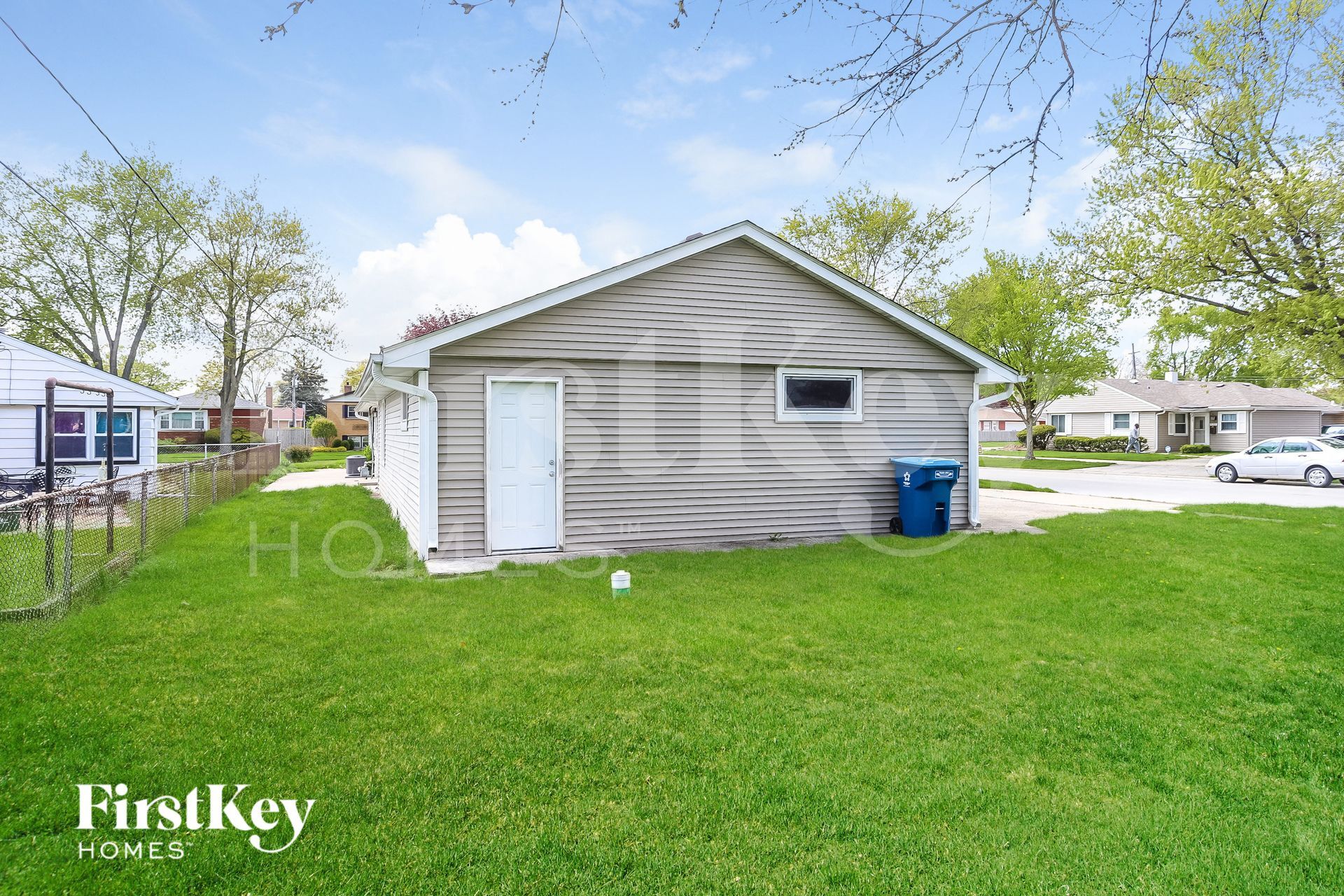 Building Photo - 5141 Oak Center Dr