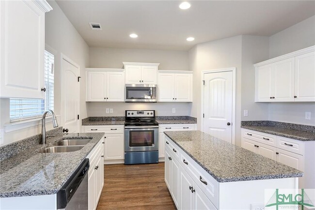 Building Photo - 505 Potter Stone Square