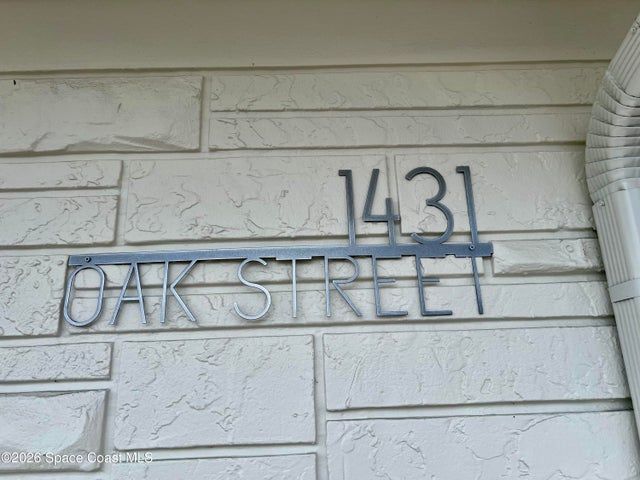 Building Photo - 1431 Oak St
