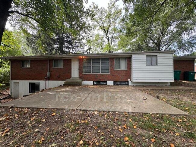 Building Photo - 11930 N Ranch Dr