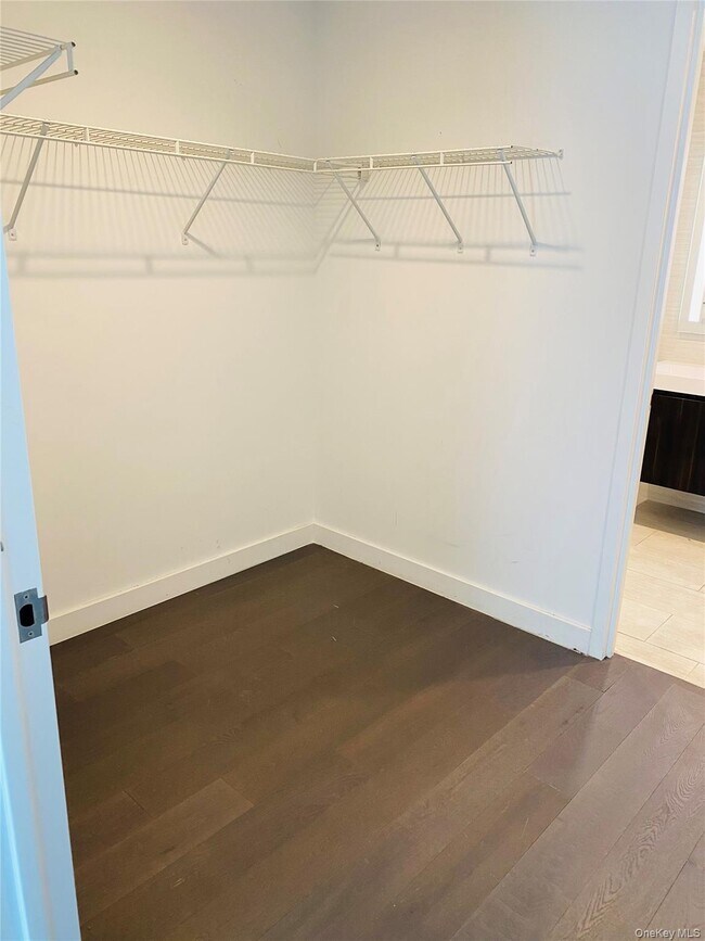 Building Photo - 131-40-131-40 40th Rd