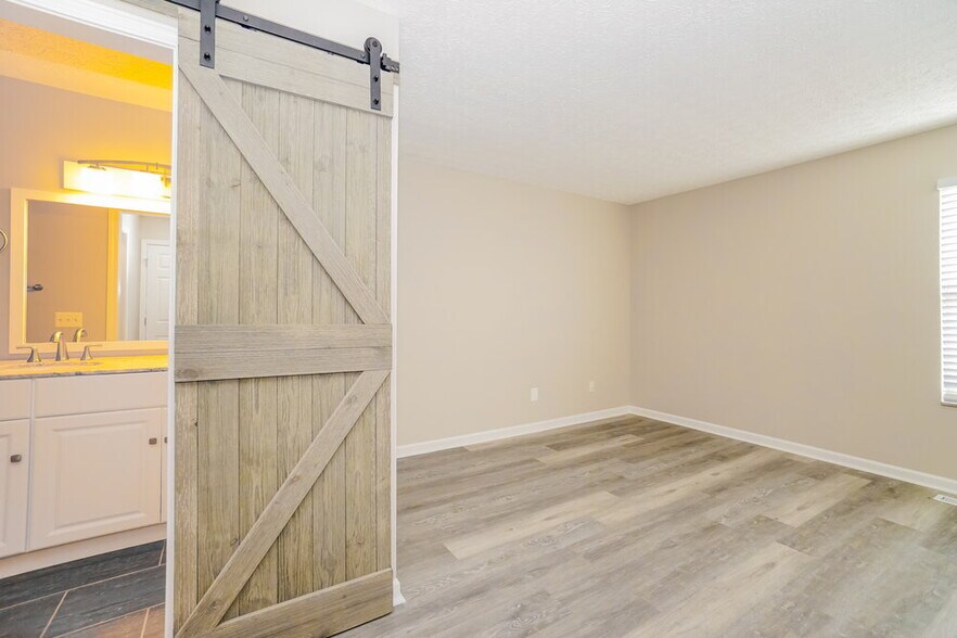 Building Photo - 1097 Leclerc Pl
