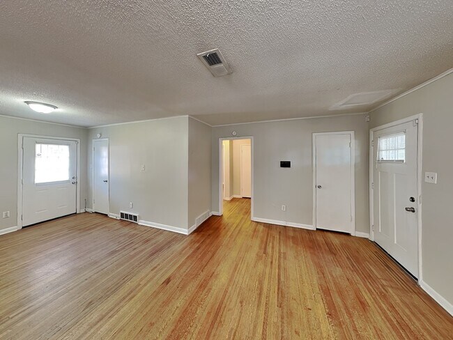 Building Photo - 5040 Sea Isle Rd