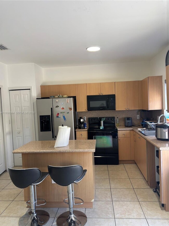 Building Photo - 2914 SE 15th Terrace