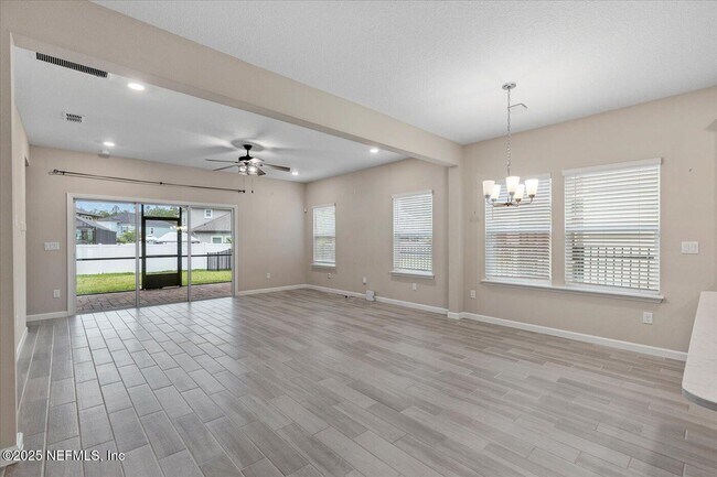 Building Photo - 1719 Amberly Dr