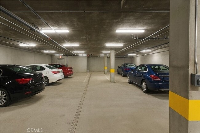 Building Photo - 22735 Del Valle St