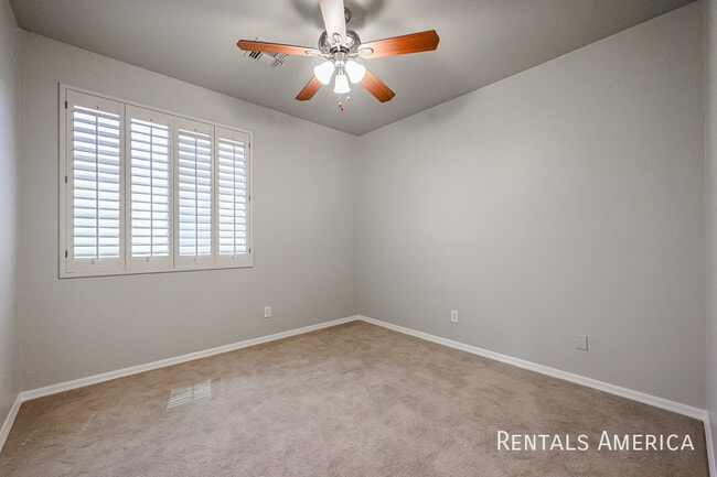 Building Photo - 3173 E Canyon Way