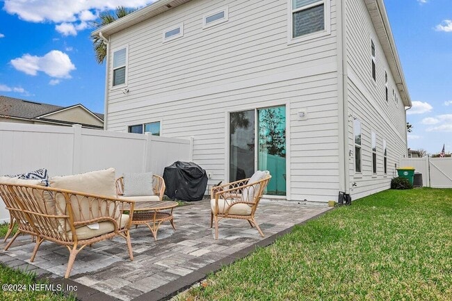 Building Photo - 803 7th Ave S