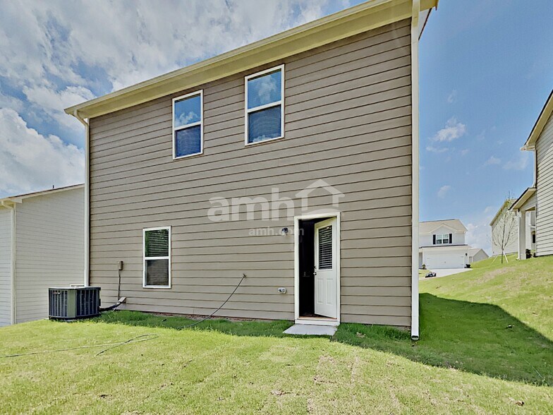 Building Photo - 4894 Bridle Path