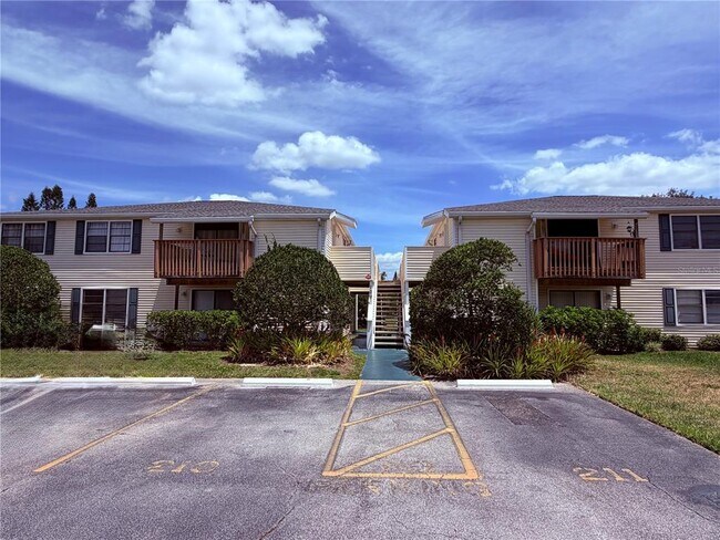 Building Photo - 129 Camphor Cir