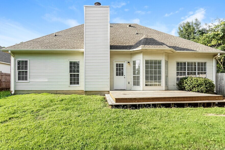Building Photo - 392 Old Cahaba Trail