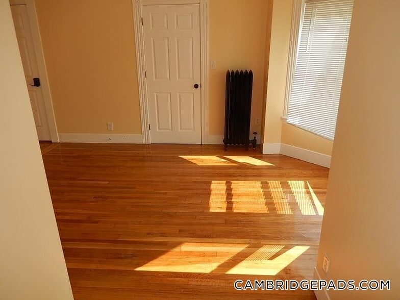 Building Photo - 5-7 Blake St.