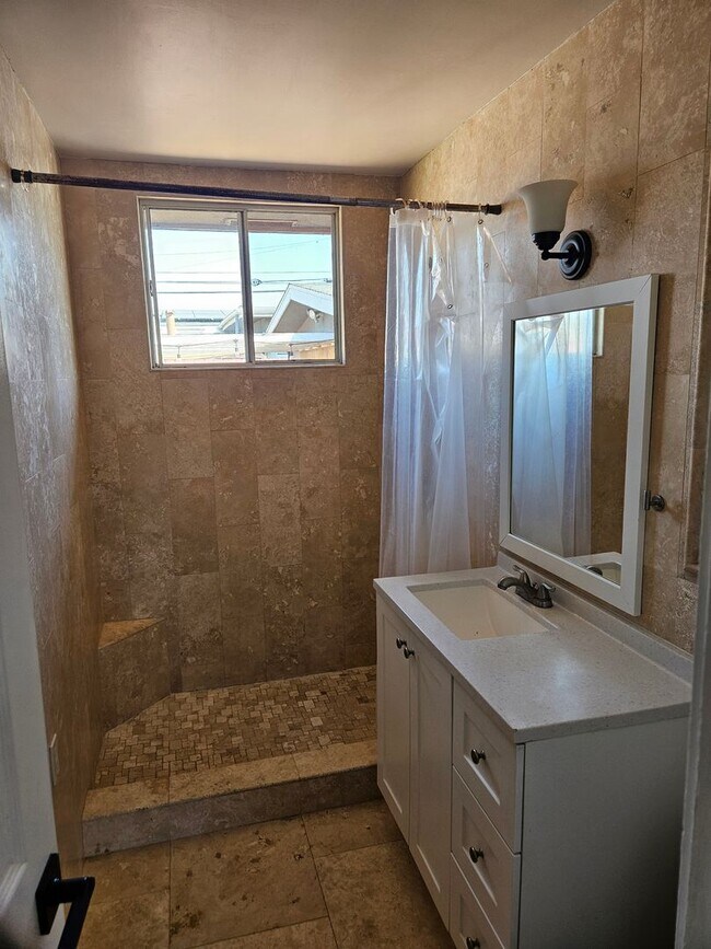 Building Photo - 914 16th St