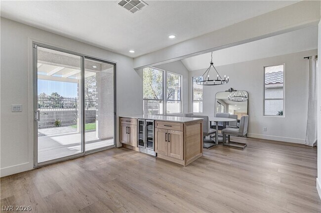 Building Photo - 1317 Fox Acres Dr