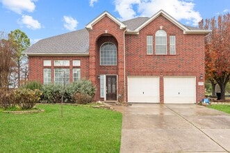 Building Photo - 11134 Maynard Pl